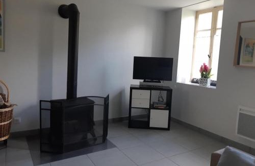 Lavoine Casa | Charmante Fermette avec Jardin, Proche Randonnées et Ski, à Lavoine - FR-1-489-136