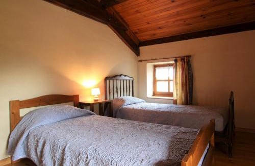 Ceaux-d'Allegre Casa | Charmante maison en pierres avec terrasse, proche cité médiévale, nature et lac - FR-1-582-19