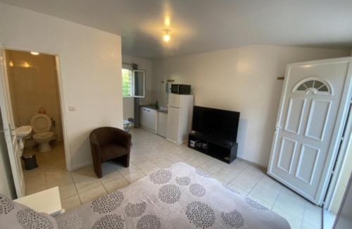 Goussainville Apartamento | Charming 1-Bed Apartment 20 mins to Paris by train