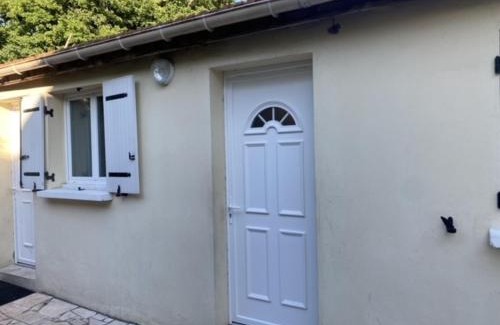 Goussainville Apartamento | Charming 1-Bed Apartment 20 mins to Paris by train