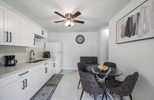 Carol City Apartamento | Charming 1-bedroom apartment with AC, WiFi in nice Miami Gardens