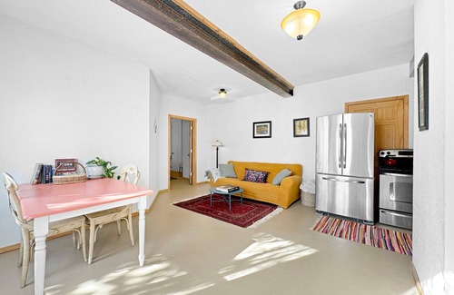 Weston Apartamento | Charming 1-bedroom apartment in downtown historic Weston