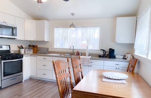 Yuba City Otro | Charming 1907 Farmhouse on 6 1/2 acres