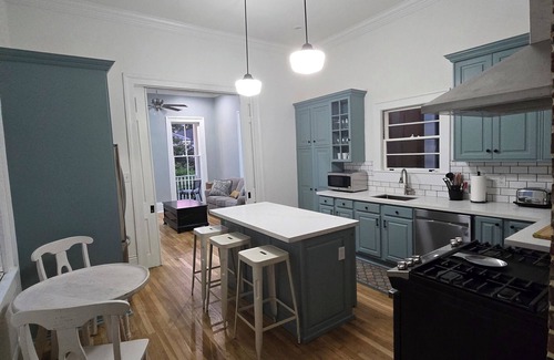 Mid-City Casa | Charming 1920 Side Hall, conveniently located to downtown New Orleans.