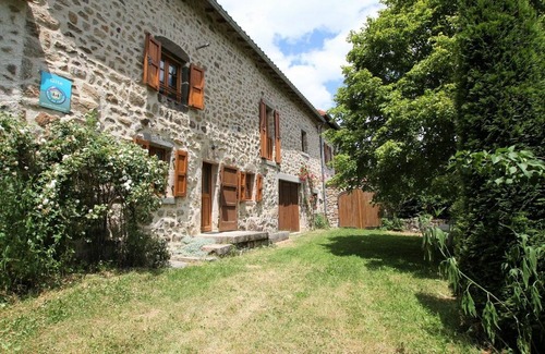 Allegre Cabaña | Gran casa rural de piedra cerca de un arroyo, ideal para familias, con jardín y aceptan mascotas