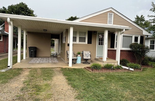 Kingsport Casa | Charming 2 Bed/2 Bath Retreat on Warpath Drive - Your Perfect Home Awaits!