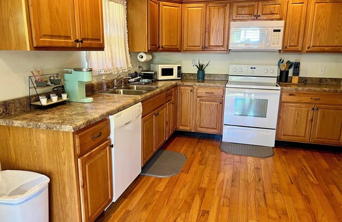 Lookout Mountain Casa | Charming 2-Bedroom Bungalow on Lookout Mountain