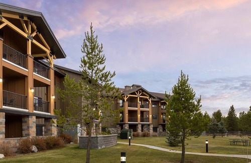 West Yellowstone Condominio | Charming 2-bedroom condo with WiFi, fitness room in amazing West Yellowstone