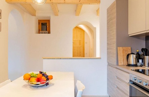 Tione di Trento Apartamento | Charming 2-bedroom apartment CASA 3 FONTANE, mounts & lakes & ski