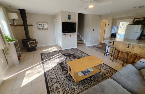 Rough and Ready Casa | Charming 2-bedroom house with WiFi, AC in Historic Rough and Ready town