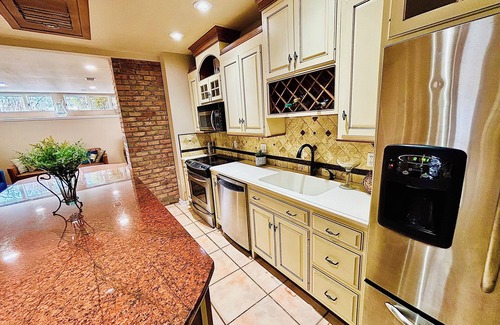 Zionhill Apartamento | Charming 2-bedroom apartment with kitchen,fitness room, pool in brilliant Emmaus