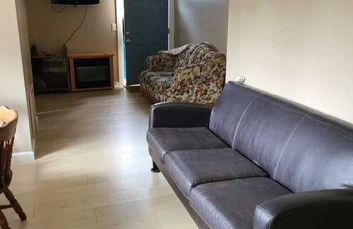 Fort Bragg Cabaña | Charming 2-bedroom cottage in lovely Fort Bragg with WiFi