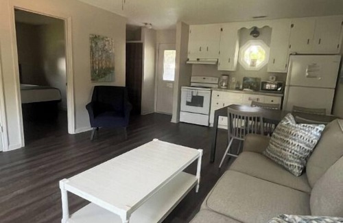 Winchester Cabina | Charming 2-bedroom cabin in marvelous Winchester with WiFi, AC