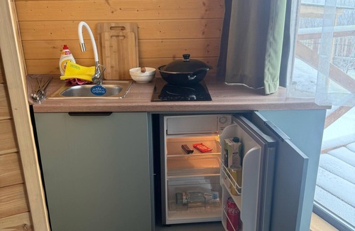 Almaty Chalet De Esquí | Charming 2-bedroom chalet with AC, WiFi in gorgeous Almaty with Mountain View