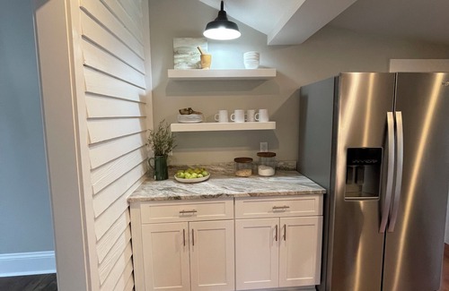 Edenton Cabaña | Charming 2-bedroom cottage in Edenton. Near Cotton Mill Village. Downtown.