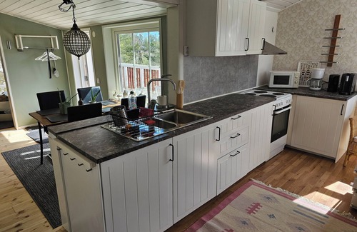 Ammeberg Casa | Charming 2-bedroom house with 6 beds , free WiFi near Vättern in Åmmeberg