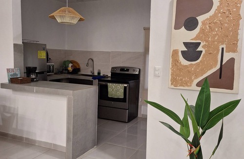 Tela Casa | Charming 2-bedroom house with AC 10 mins walking away from the beach in Tela