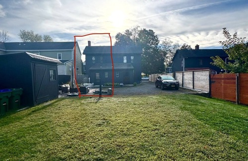 Little York Apartamento | Charming 2-bedroom Twin private house in serene Milford