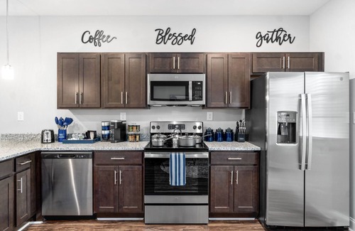 Clarksville Casa | Charming 2-bedroom townhome with WiFi and AC in lovely Clarksville