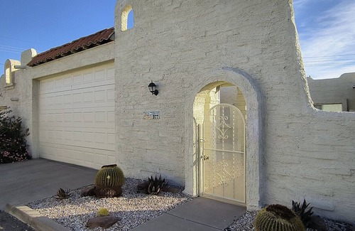 Green Valley Casa | Charming 2-bedroom single story town home in peaceful Green Valley