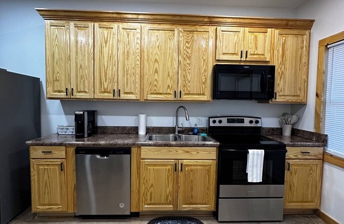 Meridian Casa | Charming 2-BR house in country setting; close to Meridian. Pet friendly/AC/WiFi