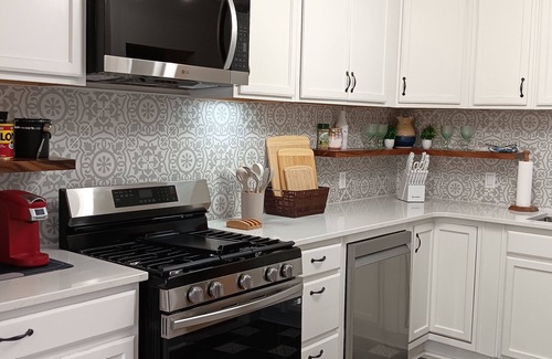 Gaithersburg Apartamento | Charming 3-bed/2-bath apartment with AC, WiFi, near Washington DC & Seneca Park