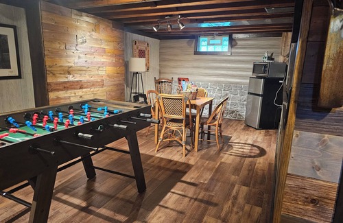 Muskegon Cabaña | Charming 3-bedroom cottage in pleasant Norton Shores with WiFi, AC