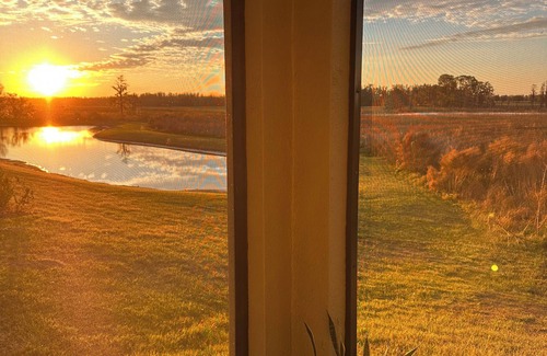 Wesley Chapel Casa | Charming 3-bedroom house in Wesley Chapel with WiFi, AC and Cable TV