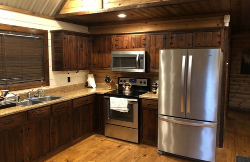 Sardis Cabina | Charming 3 Bedroom 2 Bath Cabin near Sardis Lake
