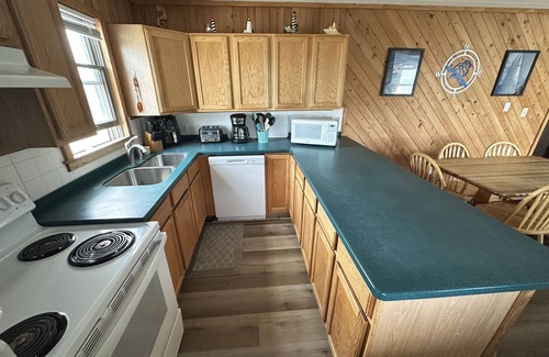 South Nags Head Cabaña | Charming 3-Bedroom Beachfront Cottage on the Outer Banks