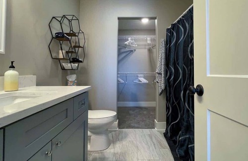 Bettendorf Apartamento | Charming 3 bedroom Condo in Bettendorf with King Master Suite