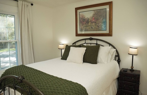 Caroleen Otro | Charming 3 bedroom farmhouse retreat. Peaceful, scenic, and full of adventure.