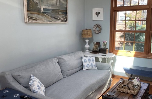 Mount Lebanon Casa | Charming 3-bedroom house in Mt. Lebanon. Close to downtown.