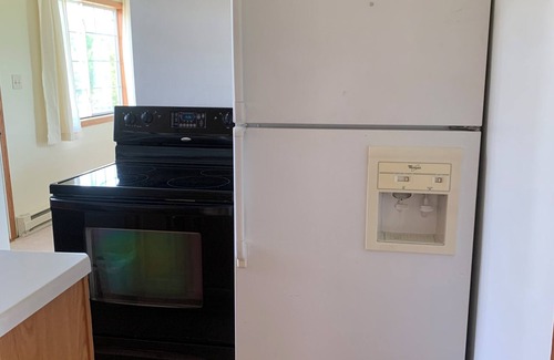 Britton Casa | Charming 3-bedroom home with AC, WiFi in Britton. Quiet, trees, and sunsets!