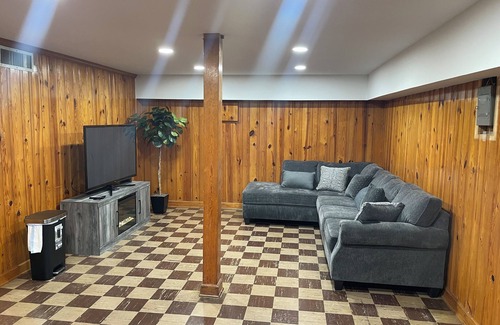 Danville Casa | Charming 3-bedroom house in brilliant Danville with WiFi, AC