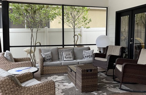 Maurepas Casa | Charming 3-bedroom house with AC, WiFi in lovely Maurepas