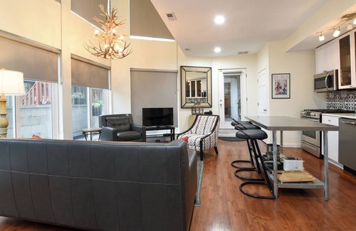 West Bucktown Casa | Charming 3-BR House in Logan Sq