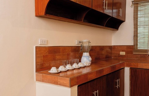 Enrique B. Magalona Casa | Charming 3BR/3BA in E.B. Magalona, Breakfast Sunroom, gardens and new amenities