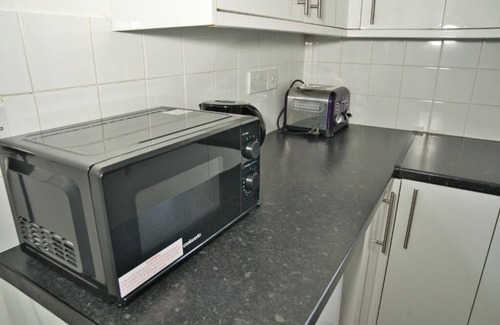 South Hampstead Apartamento | Charming 4-bedroom apartment, Sleeps up to 10, Free-Parking, WIFI, Garden