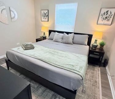 Franklin Park Casa | Charming 5BD 2BA with spacious yard near O'hare