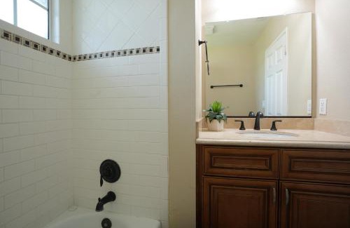 Hermosa Village Casa | Charming Anaheim Home 1/2 Mile Walk to Disney