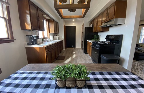 Snow Shoe Casa | Charming ATV friendly Hillside Home w/Wifi