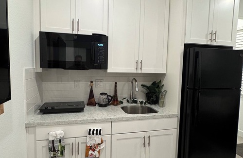 Antelope Casa | Charming brand-new 1-bedroom, 1-bath private suite