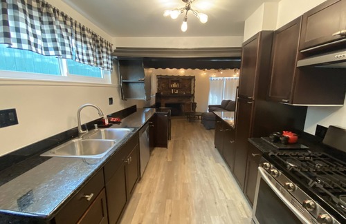 Burbank Cabaña | Charming Burbank Cottage!