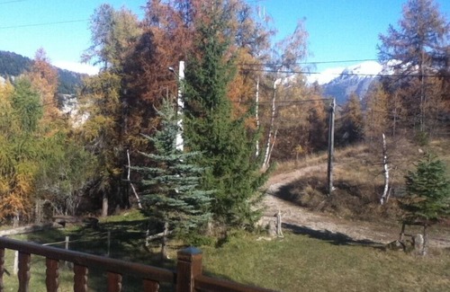 Roubion Chalet De Esquí | Encantador chalet a 800 metros de las pistas en una pequeña estación de esquí