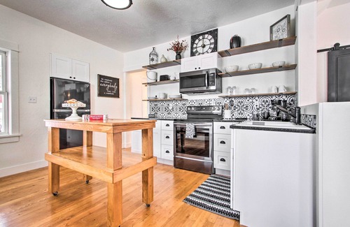 Bynum Cabaña | Charming Choteau Cottage: Ski & Fish Nearby!
