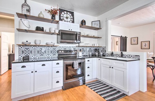 Bynum Cabaña | Charming Choteau Cottage: Ski & Fish Nearby!