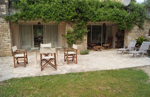 Chateauneuf-Grasse Villa | Charming cocoon for 4p in nature, space, infinity pool