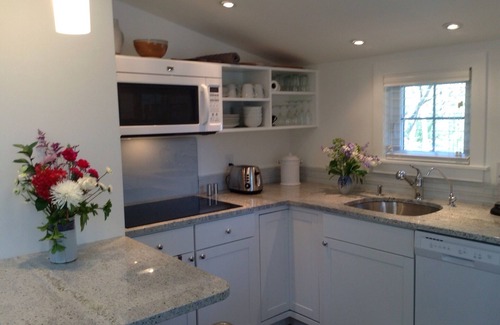 Five Points Cabaña | Encantadora cabaña contemporánea convenientemente ubicada en el corazón de Asheville.