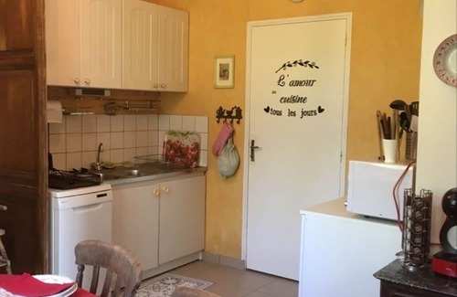 Luce-sous-Ballon Cabaña | Casa histórica con parque inglés cerca de Le Mans, ideal para 6 personas